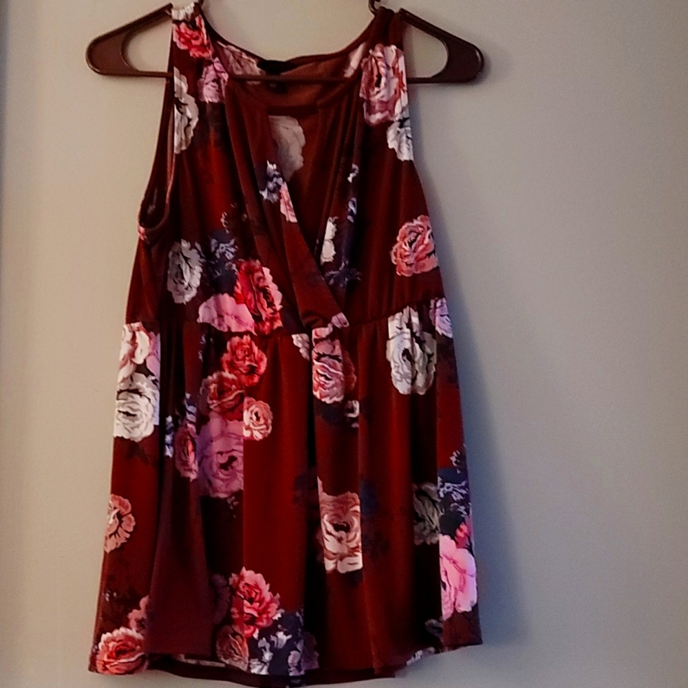 Torrid 00 red floral empire waist tank
